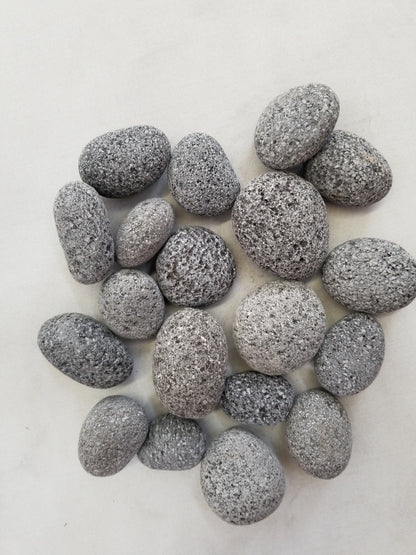 Natural Grey Speckled Pebbles – 15kg